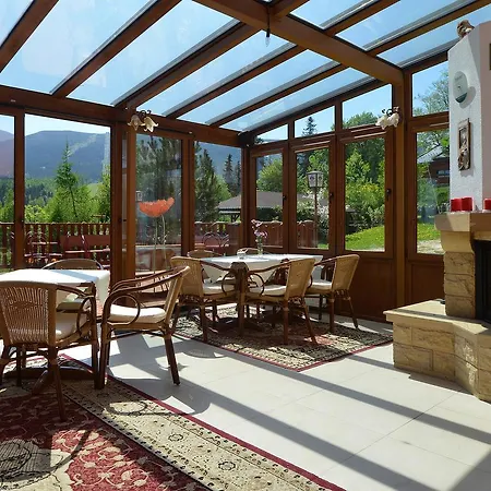 Arnika Oda ve Kahvaltı